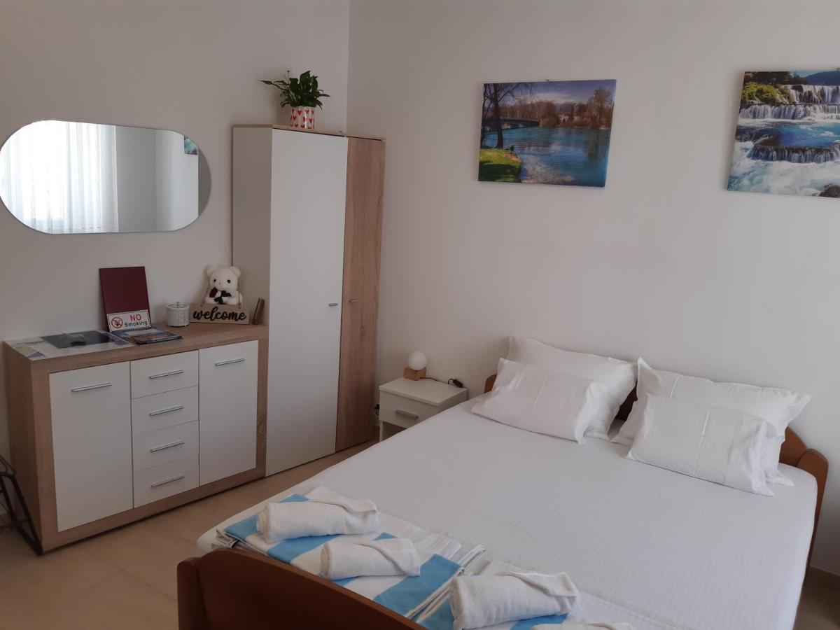 فندق Studio Apartman Tedy كورتْشولا المظهر الخارجي الصورة