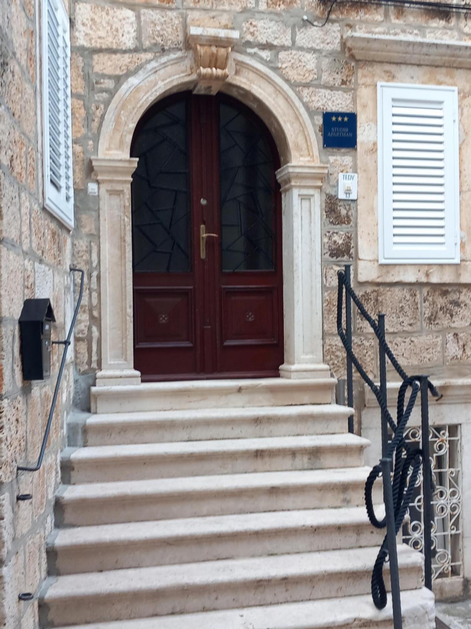 فندق Studio Apartman Tedy كورتْشولا المظهر الخارجي الصورة
